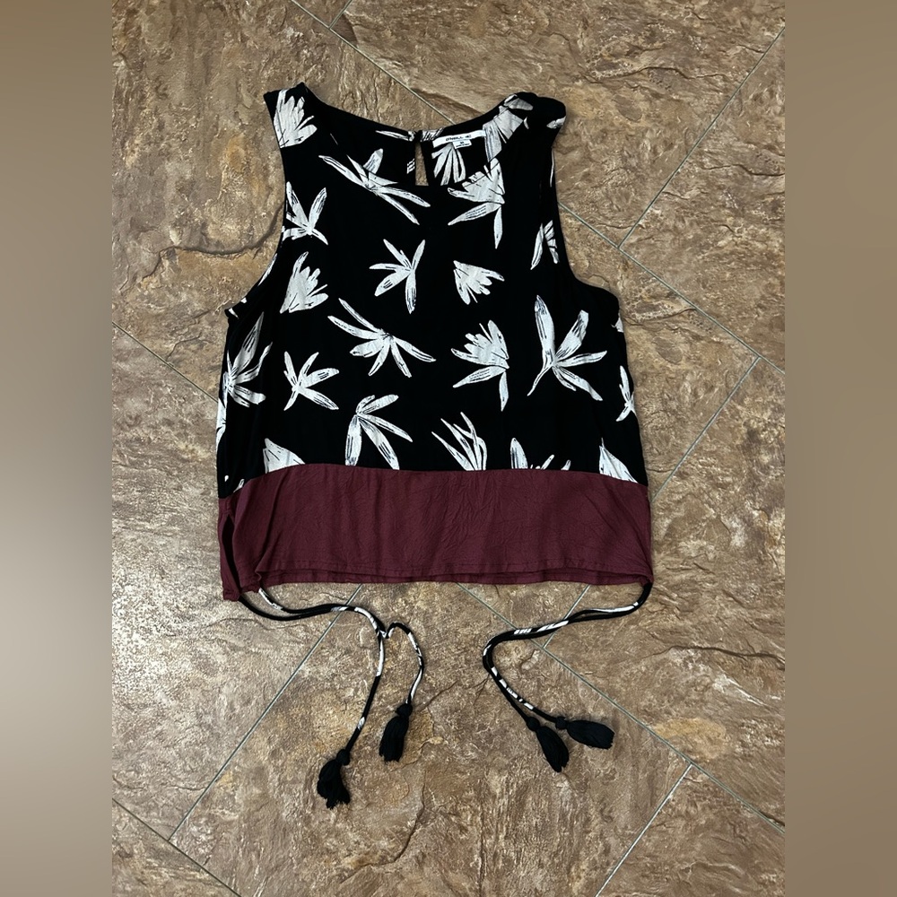 O’Neil Sleeveless Top